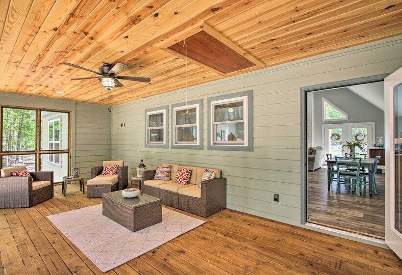 2 Mi To Golf Course + Fire Pit: Cozy Counce Cabin!