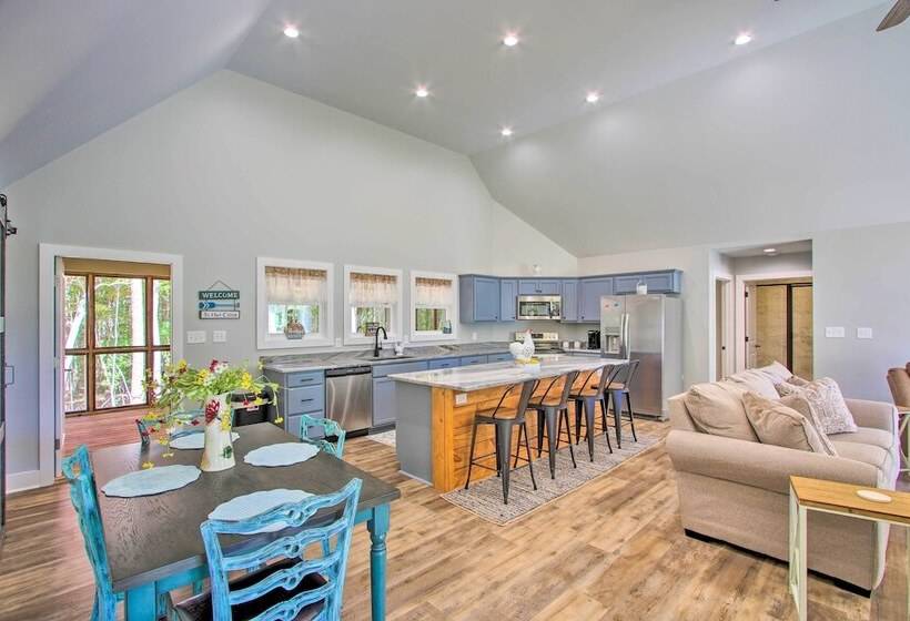 2 Mi To Golf Course + Fire Pit: Cozy Counce Cabin!