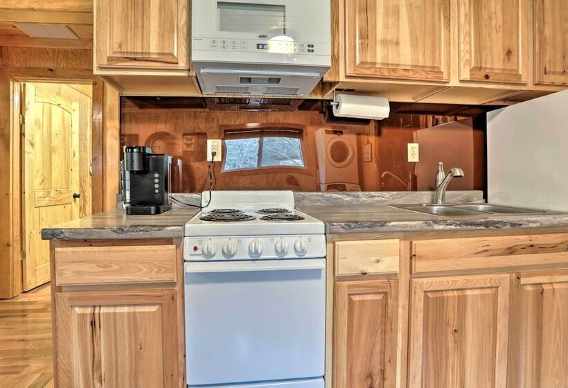 Cozy Creekside Cabin ~ 24 Mi To Red River!