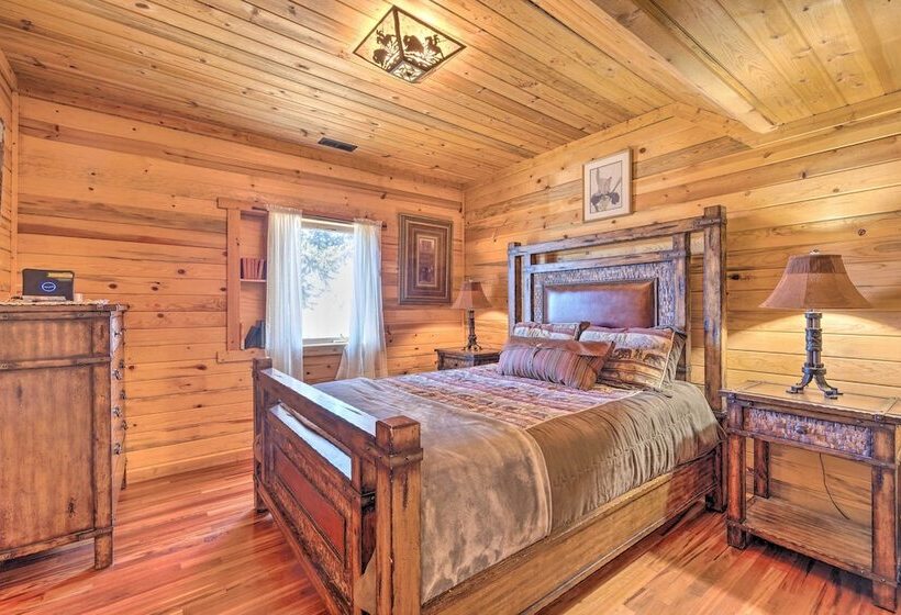 Cozy Cripple Creek Cabin W/ Mountain Views!
