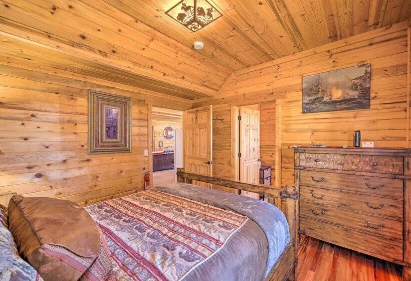 Cozy Cripple Creek Cabin W/ Mountain Views!