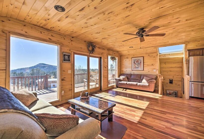 Cozy Cripple Creek Cabin W/ Mountain Views!
