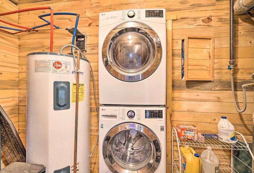 Cozy Cripple Creek Cabin W/ Mountain Views!