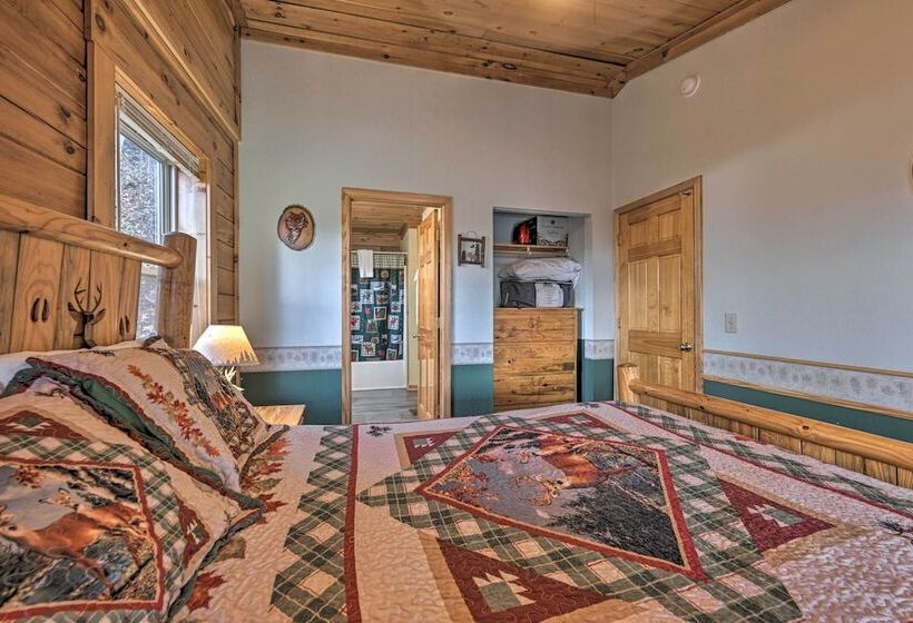 Cozy Deer Glen  Cabin W/ Private Hot Tub & Porch!