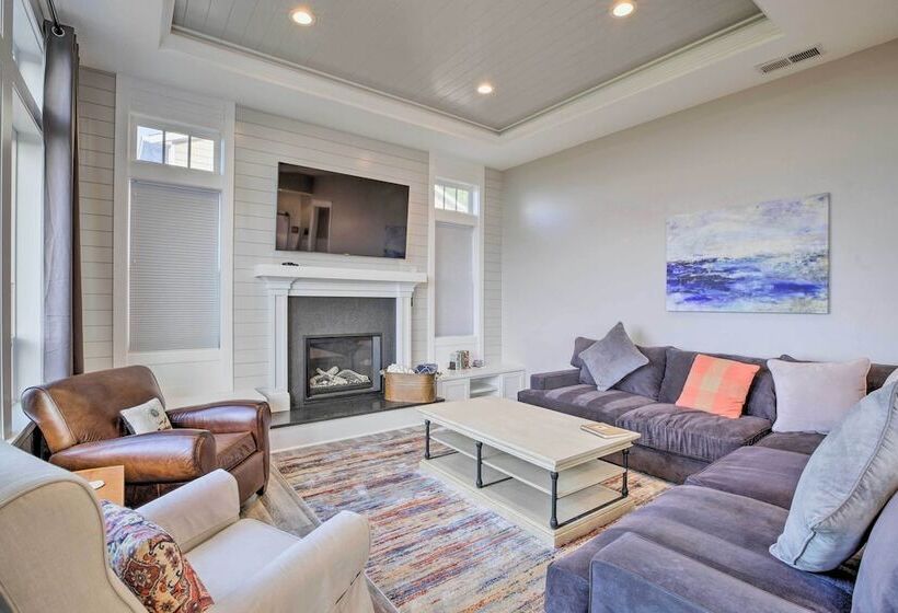 Cozy Depoe Bay Home < 1 Mi To Pirate Cove!