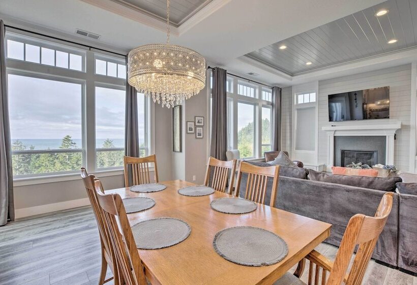 Cozy Depoe Bay Home < 1 Mi To Pirate Cove!