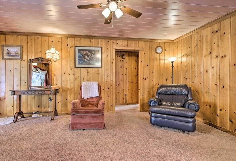 Cozy Home W/ Hot Tub: Half Mi To Salmon River!
