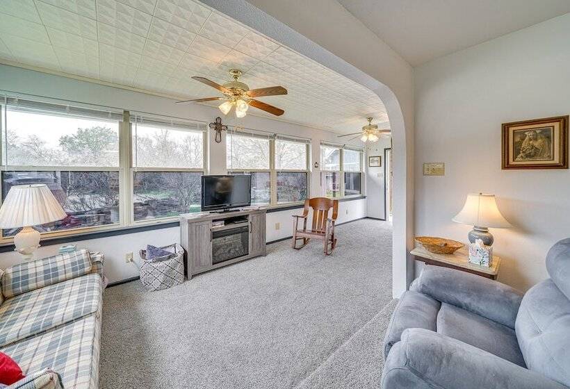 Cozy Kerrville Guest Cottage Near Guadalupe River!