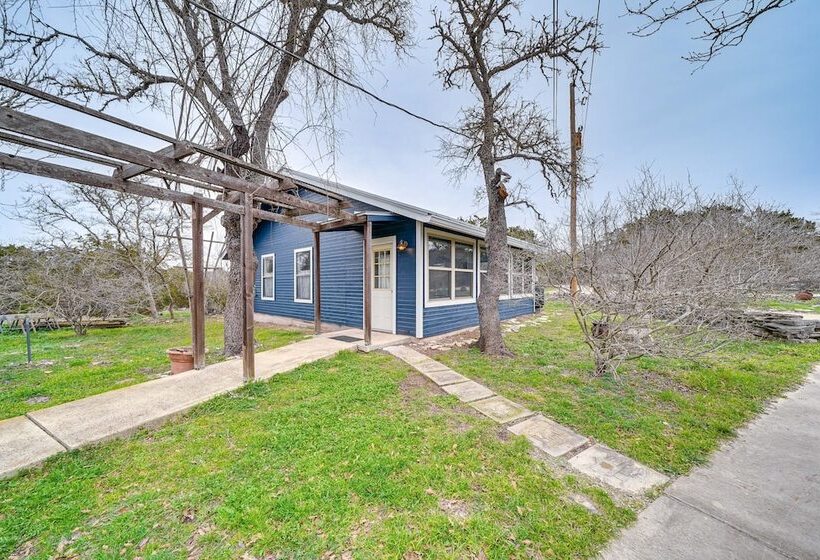 Cozy Kerrville Guest Cottage Near Guadalupe River!