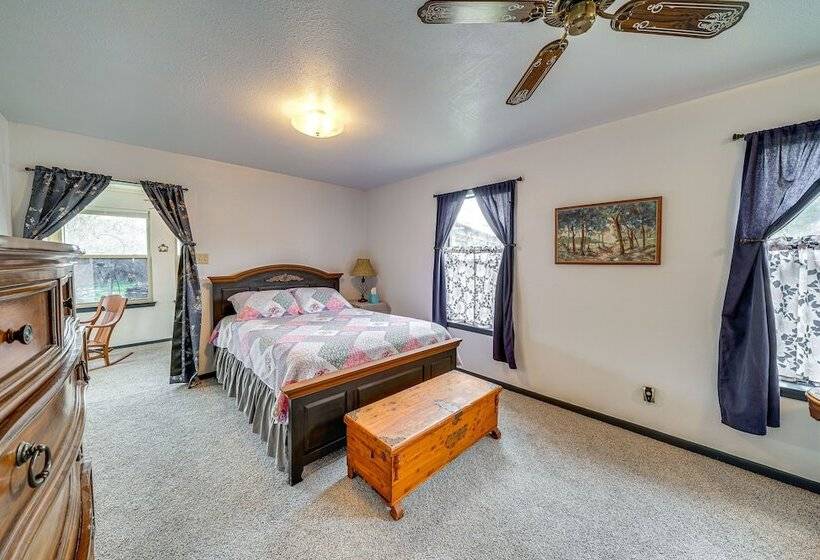 Cozy Kerrville Guest Cottage Near Guadalupe River!