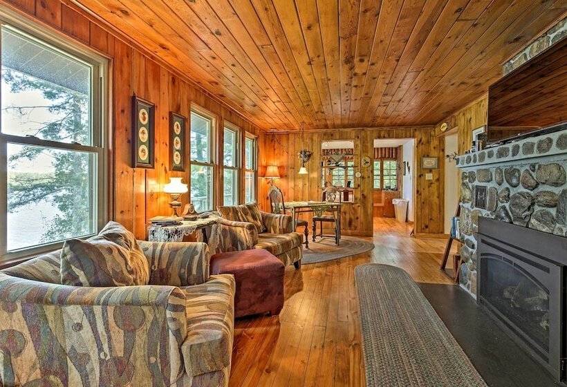 Cozy Lakefront Cabin W/ Indoor Gas Fireplace!