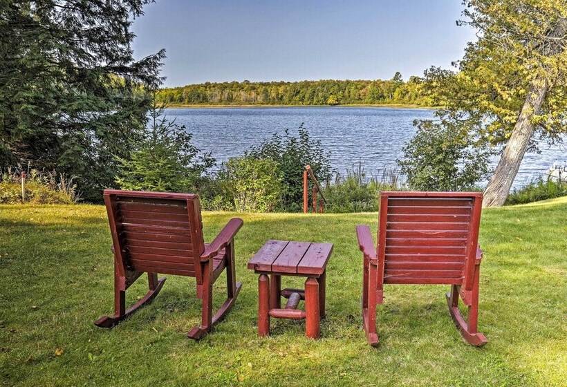 Cozy Lakefront Cabin W/ Indoor Gas Fireplace!