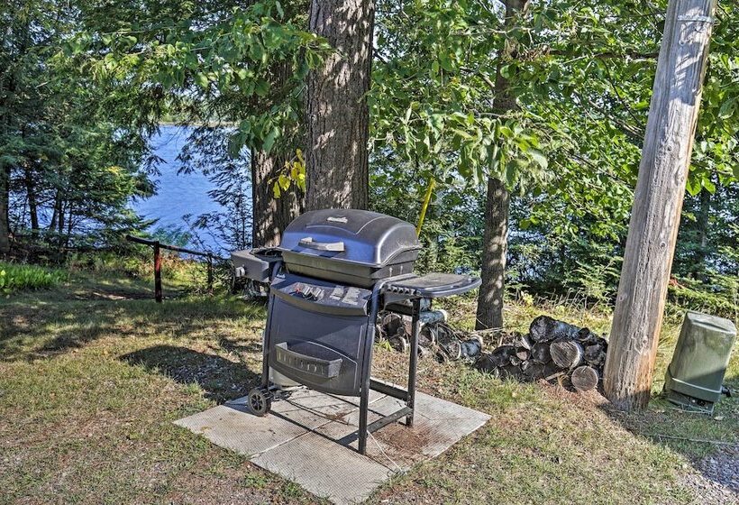 Cozy Lakefront Cabin W/ Indoor Gas Fireplace!