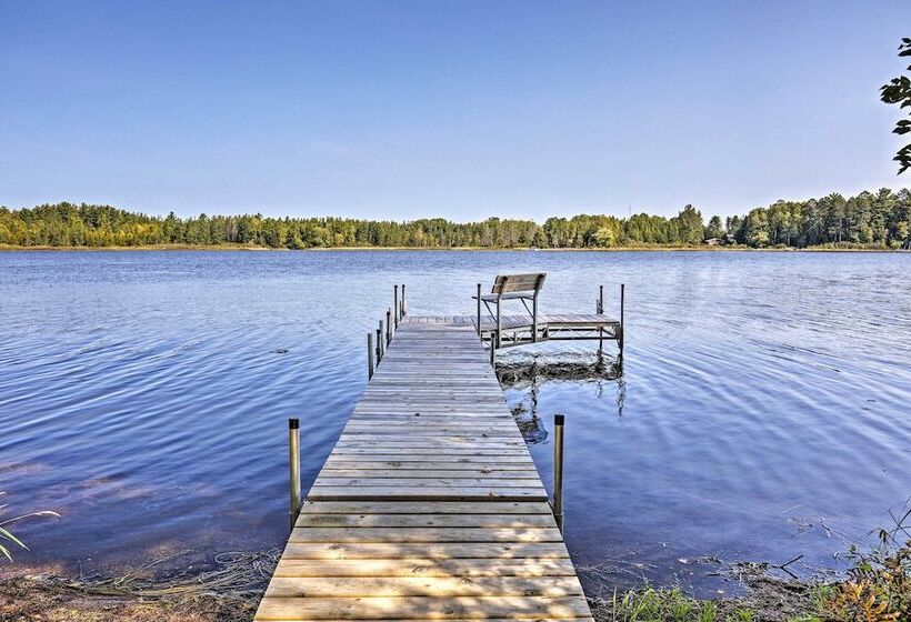 Cozy Lakefront Cabin W/ Indoor Gas Fireplace!