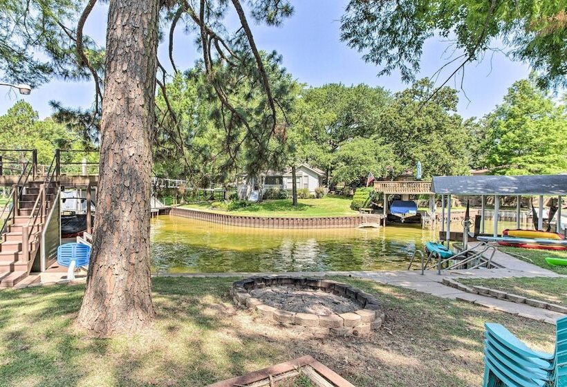 Tool Waterfront Home W/ Hot Tub & Fire Pit!