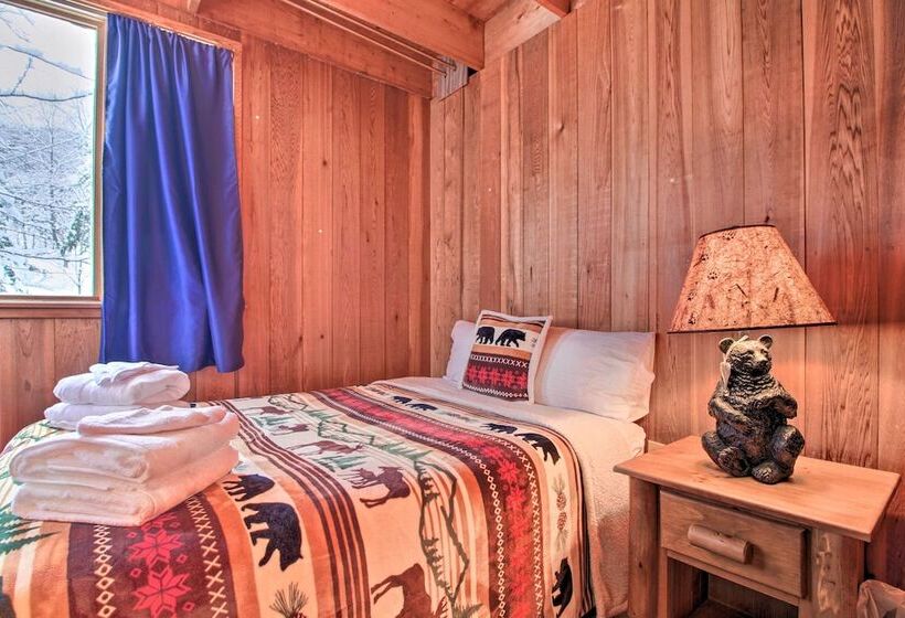 Walk To Ski Trails: Ludlow Home On Okemo Mountain!