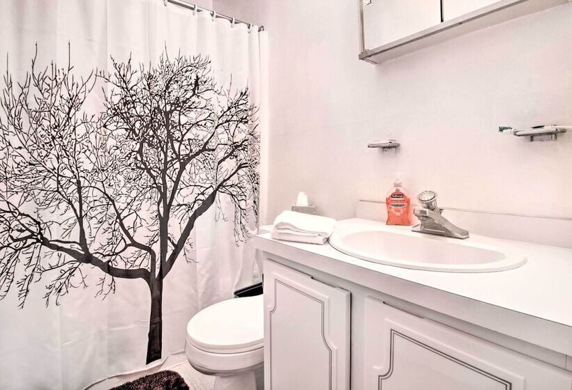 Walk To Ski Trails: Ludlow Home On Okemo Mountain!