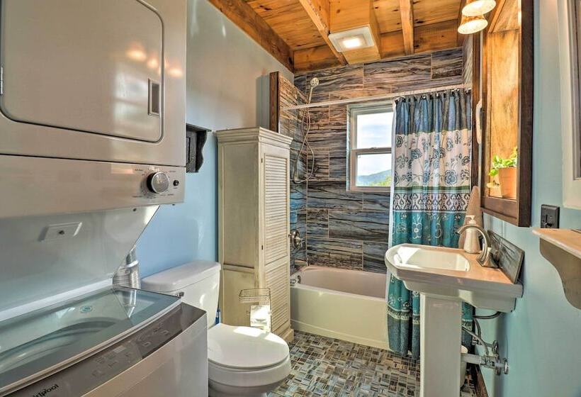 Deck + Mtn Views: Hot Springs Hideaway On 13 Acres