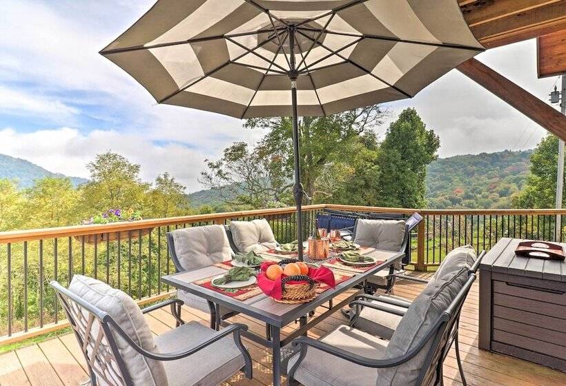Deck + Mtn Views: Hot Springs Hideaway On 13 Acres