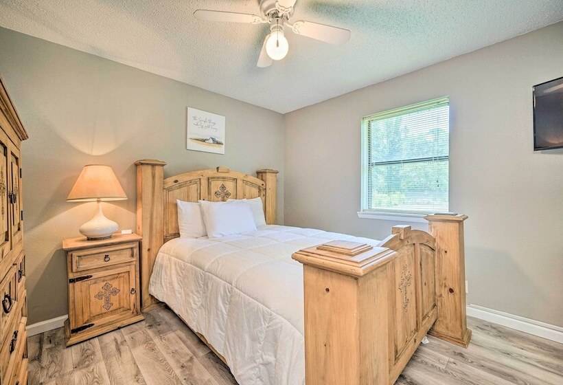 Cozy Murfreesboro Home Near Local Attractions!