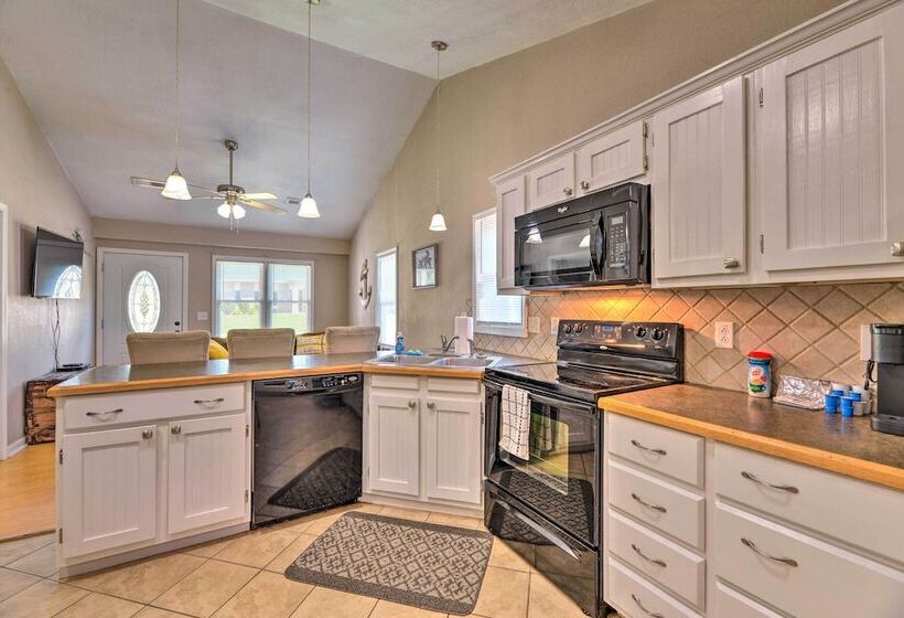 Cozy Pantego Cottage ~ 5 Miles To Belhaven!