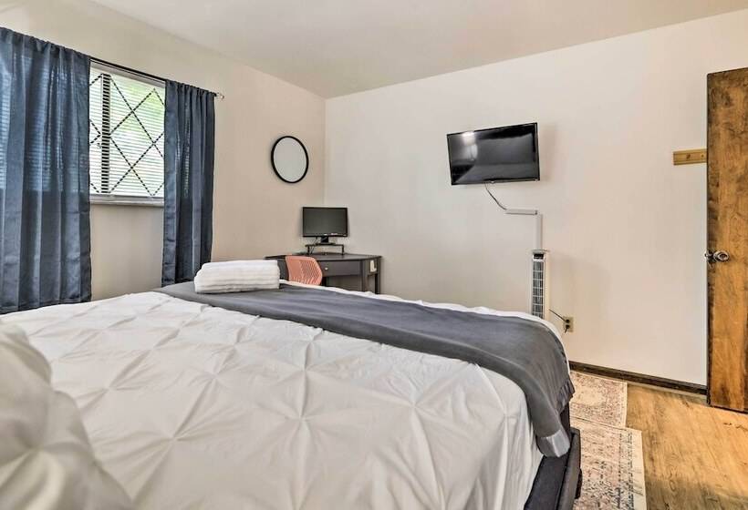 Pocono Summit Getaway W/ Game Room: Walk To Lake!
