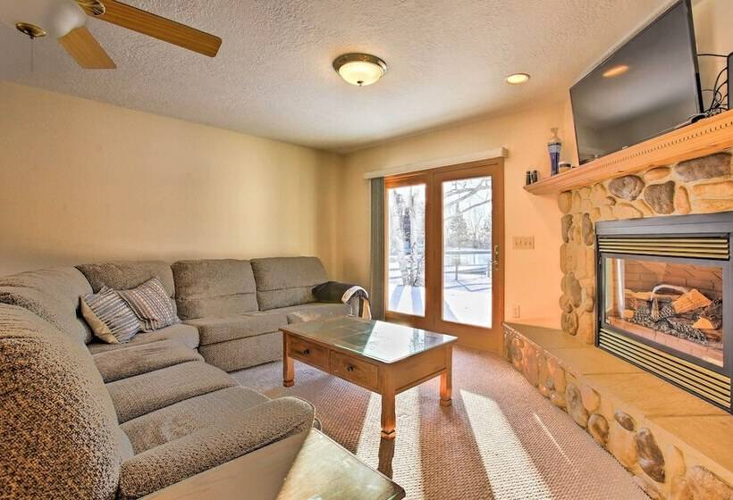 Cozy Riverfront Home W/ Fire Pit In Houghton Lake!