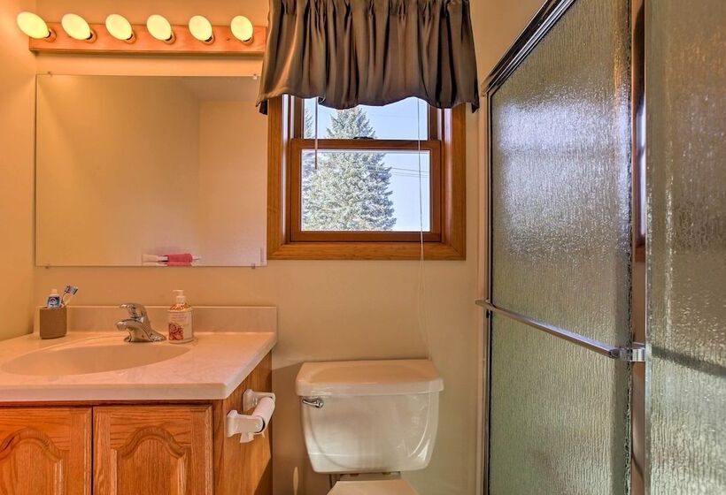 Cozy Riverfront Home W/ Fire Pit In Houghton Lake!