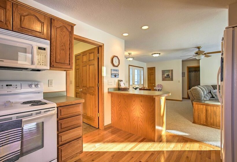 Cozy Riverfront Home W/ Fire Pit In Houghton Lake!