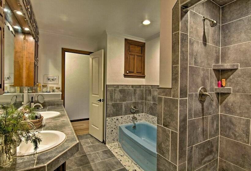 Cozy Sand Springs Homemins To Keystone+tulsa