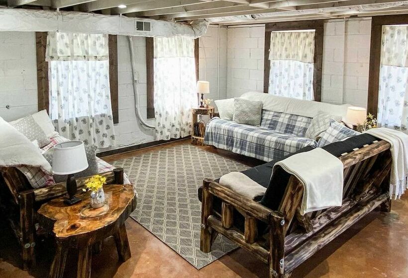 Cozy Sand Springs Homemins To Keystone+tulsa