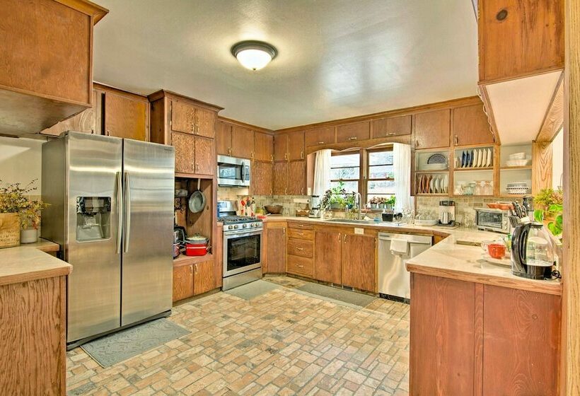 Cozy Sand Springs Homemins To Keystone+tulsa