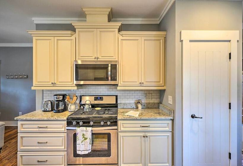 Cozy Southern Pines Retreat 1 Mi To Downtown!