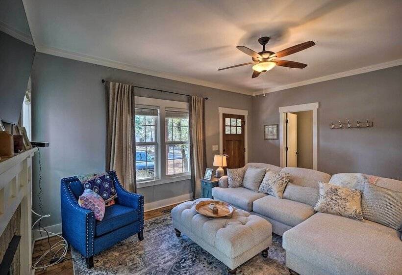 Cozy Southern Pines Retreat 1 Mi To Downtown!