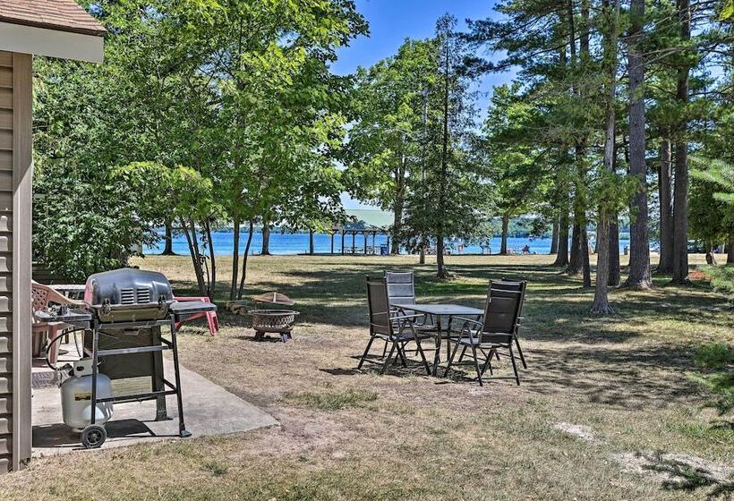 Rustic Suttons Bay Cottage: Shared Dock & Fire Pit