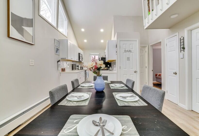 Tobyhanna Home W/ Hot Tub & Fire Pit: Walk To Lake