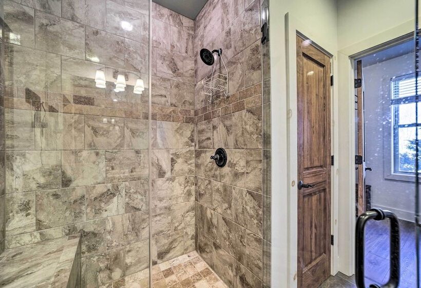 Cullowhee Craftsman Home W/ Mtn Views On 22 Acres