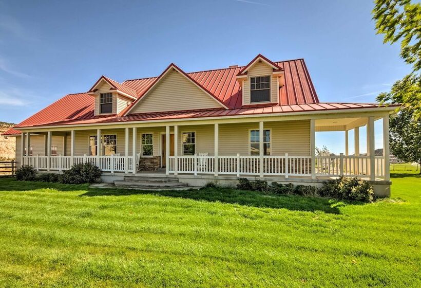 Custom Home W/ Decks In Boulder! Gateway To Parks!