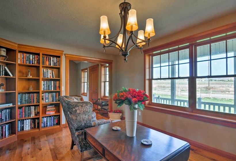 Custom Home W/ Decks In Boulder! Gateway To Parks!