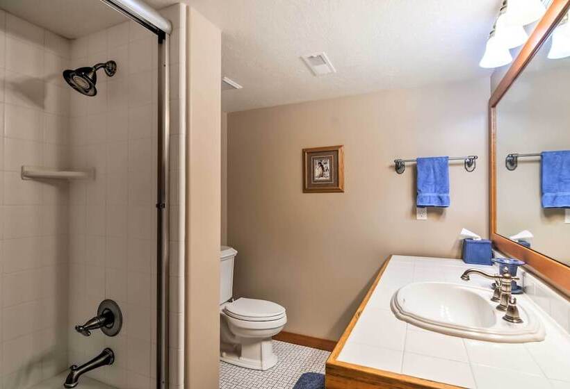 Custom Home W/ Decks In Boulder! Gateway To Parks!