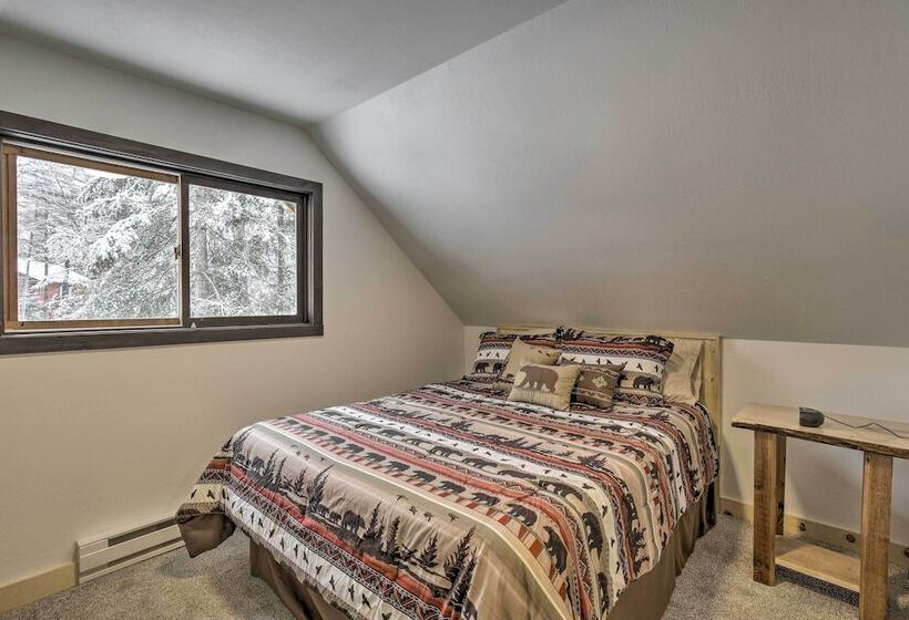 Deerskin Lodge  W/ Boat Dock & Fire Pit!