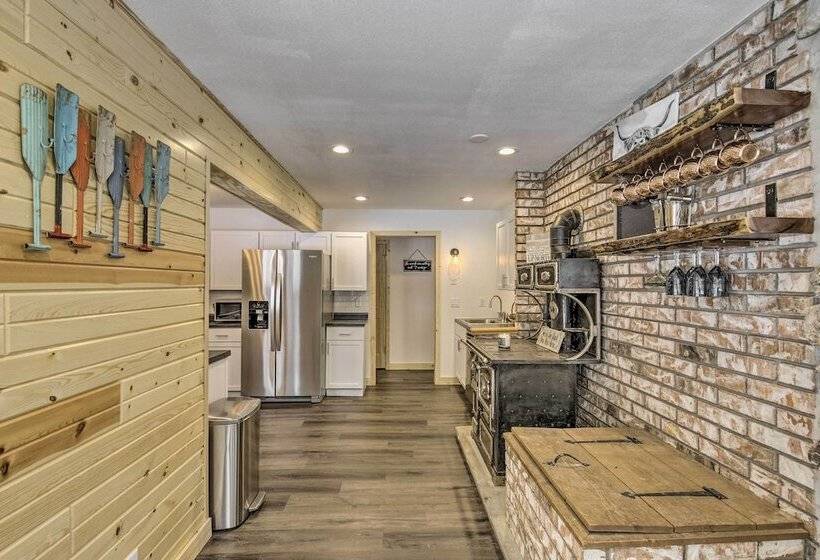 Deerskin Lodge  W/ Boat Dock & Fire Pit!