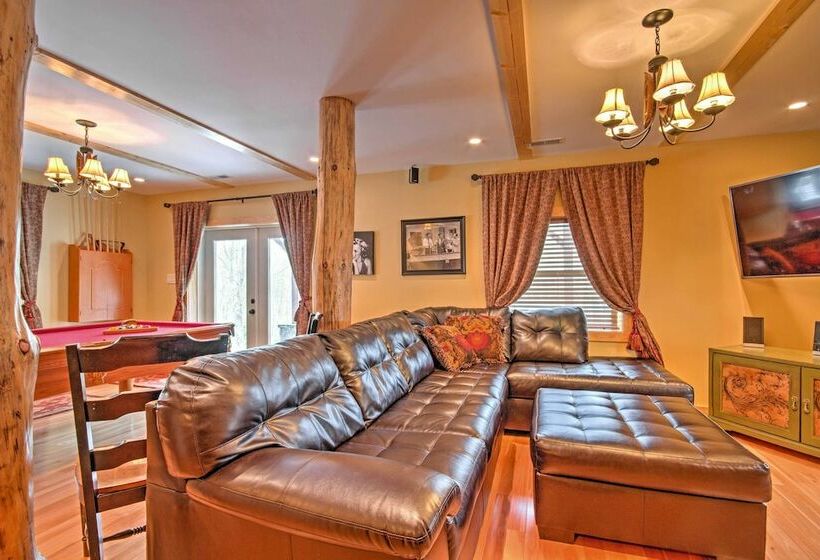 Deluxe Log Cabin W/ Pool Table: 1 Mi To Hike & Ski