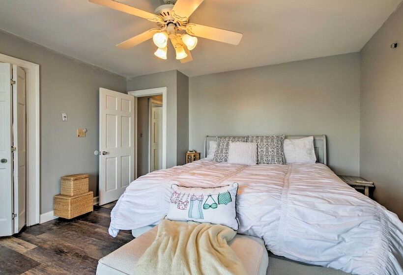 Deluxe Waterford Home W/ Views, Outdoor Bar & More