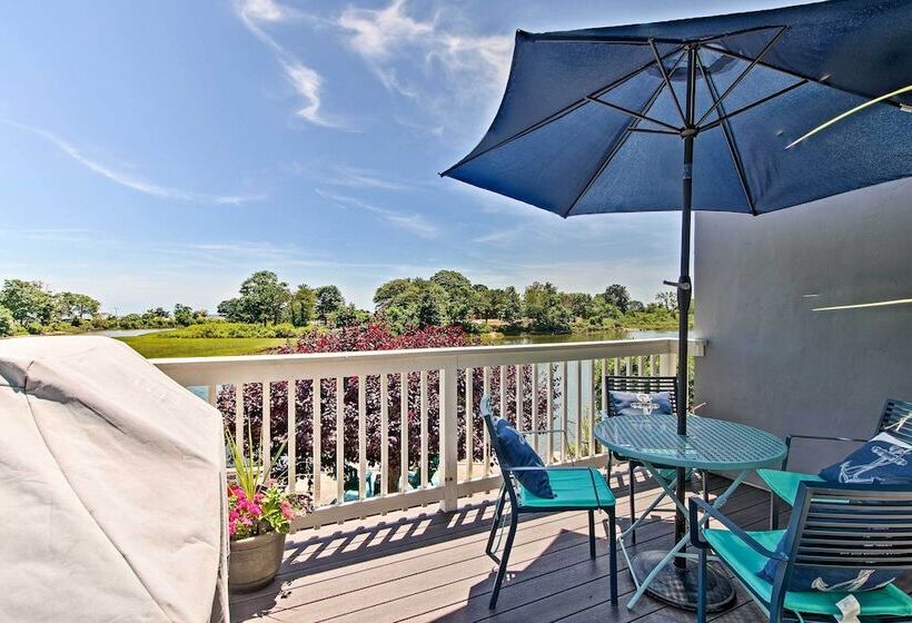 Deluxe Waterford Home W/ Views, Outdoor Bar & More