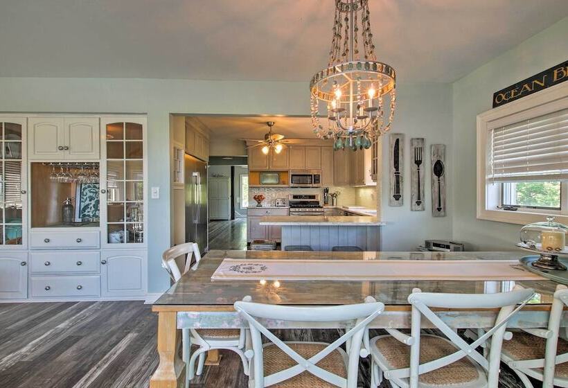 Deluxe Waterford Home W/ Views, Outdoor Bar & More