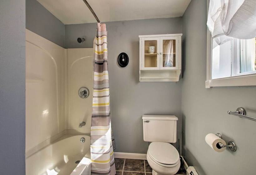 Deluxe Waterford Home W/ Views, Outdoor Bar & More