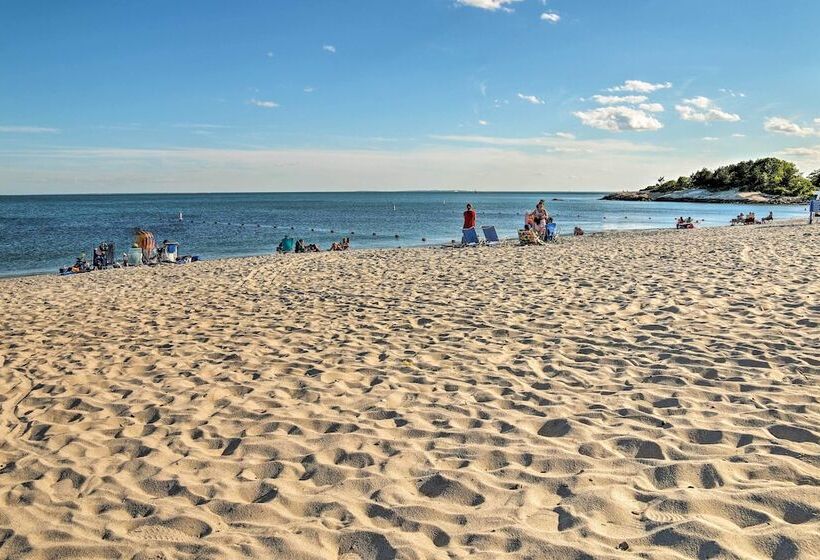 Deluxe Waterford Home W/ Views, Outdoor Bar & More