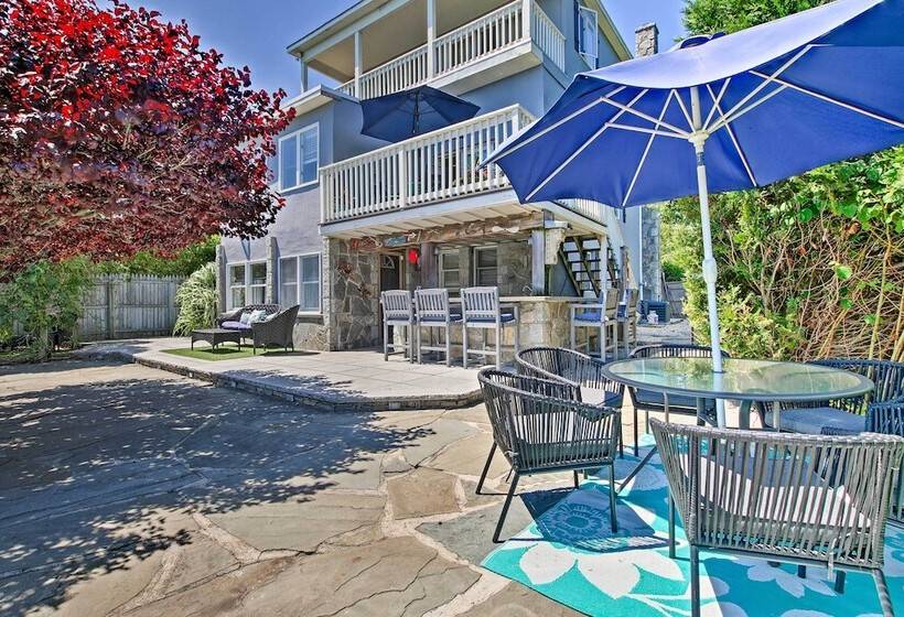 Deluxe Waterford Home W/ Views, Outdoor Bar & More