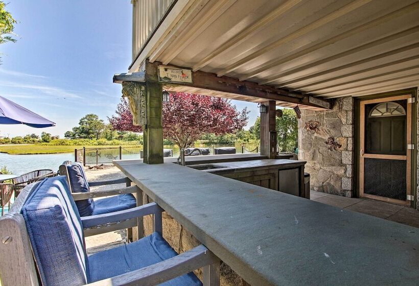 Deluxe Waterford Home W/ Views, Outdoor Bar & More